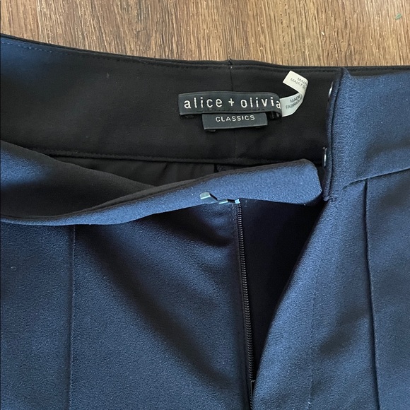 Alice + Olivia Dylan Pants - Picture 5 of 6